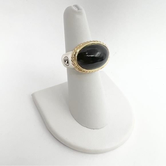 David Yurman Signature Oval Ring With Black
Onyx And Gold - Picture 5 of 12